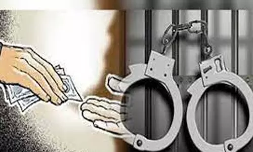 ரூ.30 ஆயிரம் லஞ்சம் வாங்கிய பெண் இன்ஸ்பெக்டர் கைது