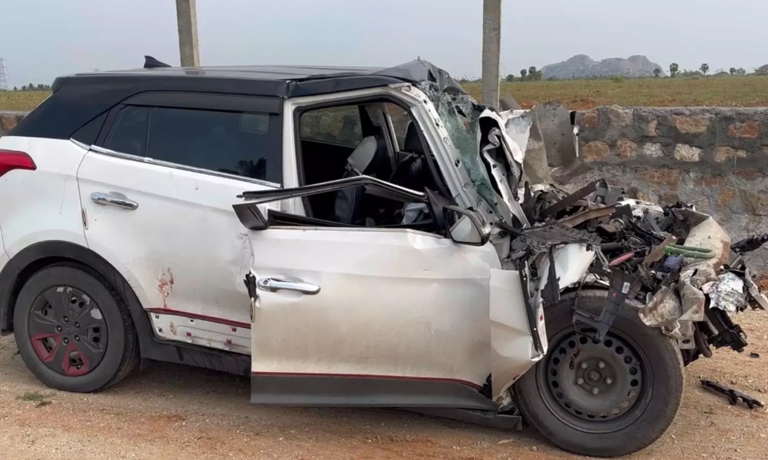 திருவண்ணாமலையில் காரும் அரசு பேருந்தும் மோதி விபத்து- 4 பேர் உயிரிழப்பு