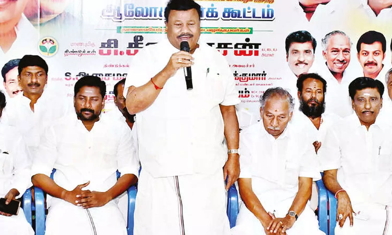 அதிமுக - பாஜக கூட்டணி... அரசியல்வாதிகள் மாற்றி மாற்றிதான் பேசுவோம்- திண்டுக்கல் சீனிவாசன்