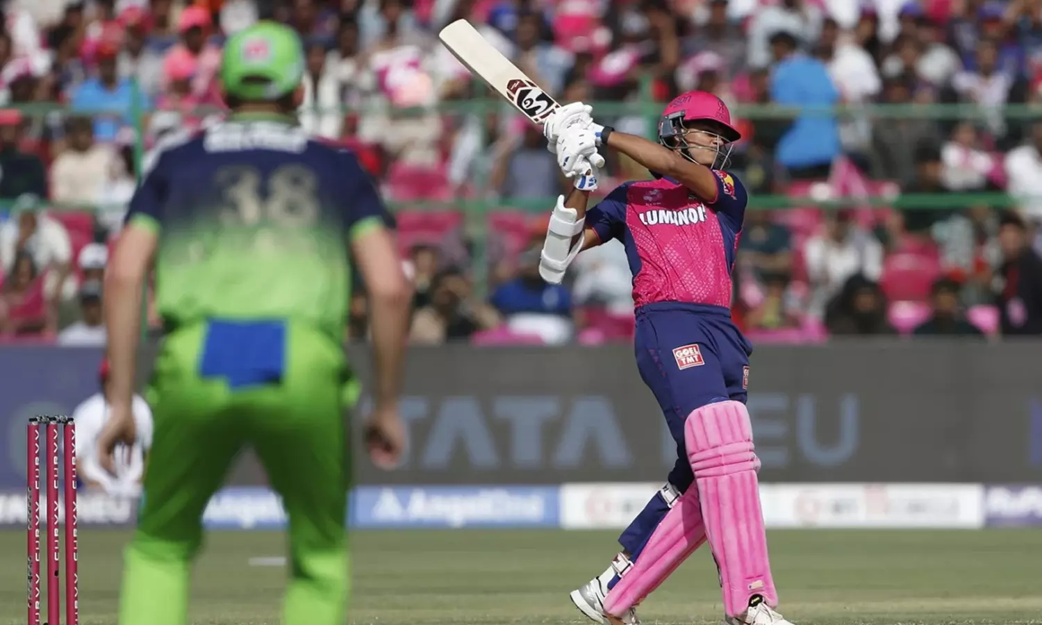 ஐ.பி.எல். 2025: ஆர்.சி.பி.க்கு 174 ரன்கள் இலக்கு நிர்ணயித்த ராஜஸ்தான் ராயல்ஸ்