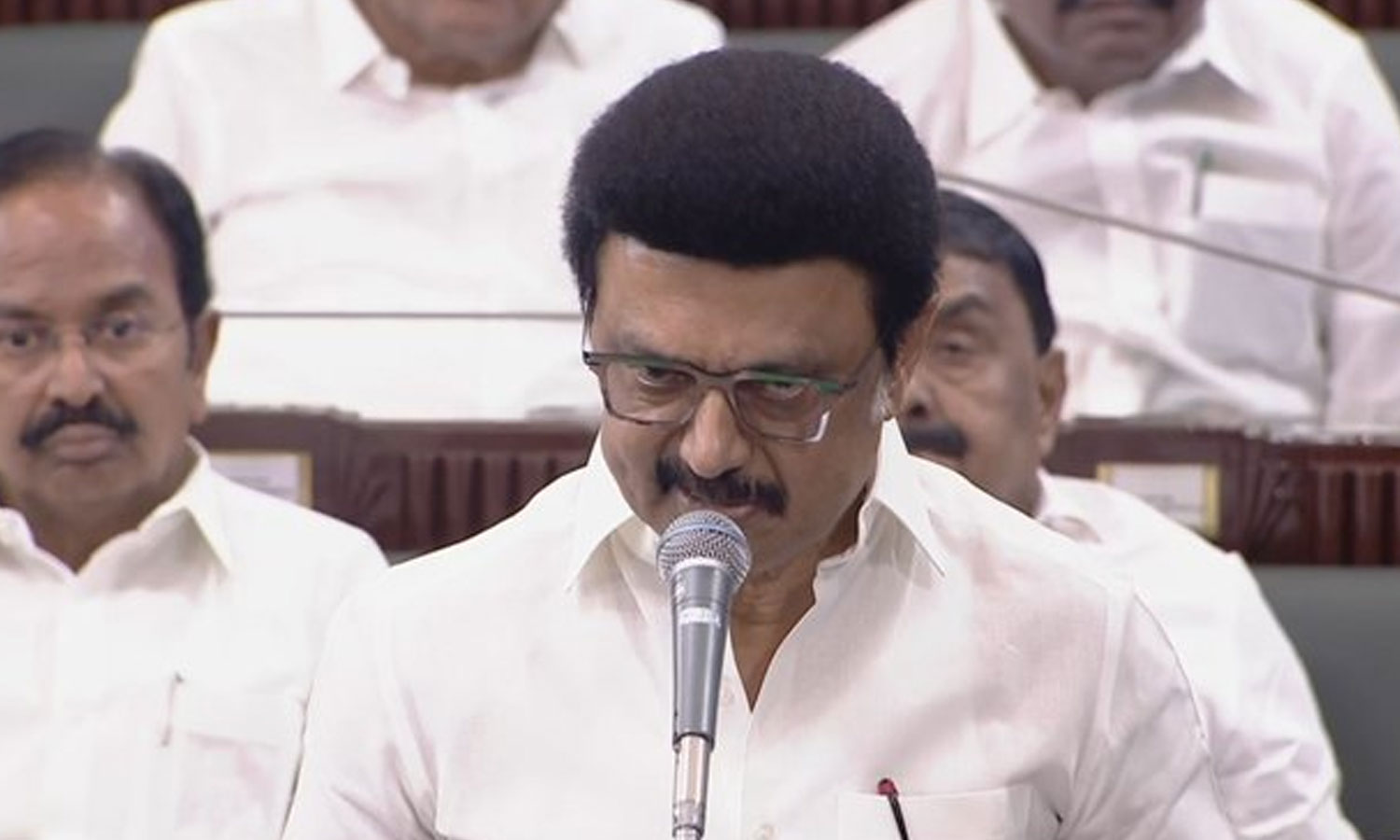 தமிழகத்தின் உரிமைகளை நிலைநாட்ட மாநில பட்டியலில் மீண்டும் கல்வியை சேர்க்க வேண்டும்- முதலமைச்சர் மு.க.ஸ்டாலின் தமிழகத்தின் உரிமைகளை நிலைநாட்ட மாநில பட்டியலில் மீண்டும் கல்வியை சேர்க்க வேண்டும்- முதலமைச்சர் மு.க.ஸ்டாலின்