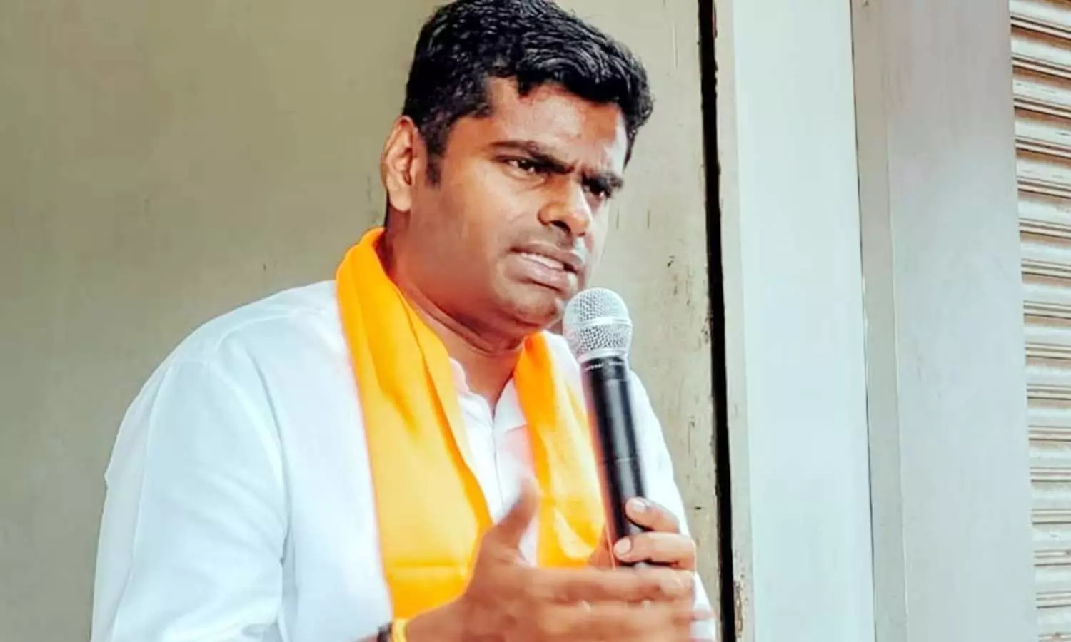 மாணவனுக்கு அரிவாள் வெட்டு: மது, போதைப்பொருளால் தமிழ்ச் சமுதாயம் நிலைதடுமாறிக் கொண்டிருக்கிறது- அண்ணாமலை