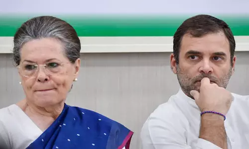 நேஷனல் ஹெரால்டு வழக்கு: சோனியா காந்தி, ராகுல் காந்தி மீது குற்றப்பத்திரிகை தாக்கல்