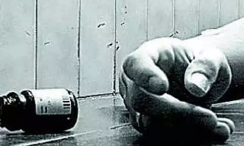 1 கோடி கடன், தினமும் 3 லட்சம் வட்டி... கடன் தொல்லையால் பழக்கடை உரிமையாளர் விஷம் குடித்து தற்கொலை