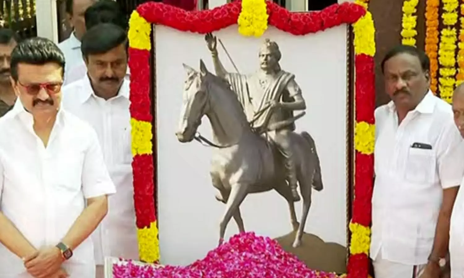 தீரன் சின்னமலை திருவுருவப் படத்திற்கு முதலமைச்சர் மு.க.ஸ்டாலின் மரியாதை