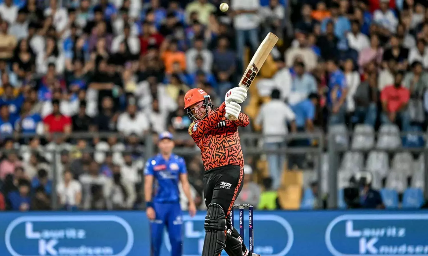 ஐபிஎல் 2025: மும்பை இந்தியன்ஸ்க்கு 163 ரன்கள் இலக்காக நிர்ணயித்துள்ளது சன்ரைசர்ஸ் ஐதராபாத் ஐபிஎல் 2025: மும்பை இந்தியன்ஸ்க்கு 163 ரன்கள் இலக்காக நிர்ணயித்துள்ளது சன்ரைசர்ஸ் ஐதராபாத்