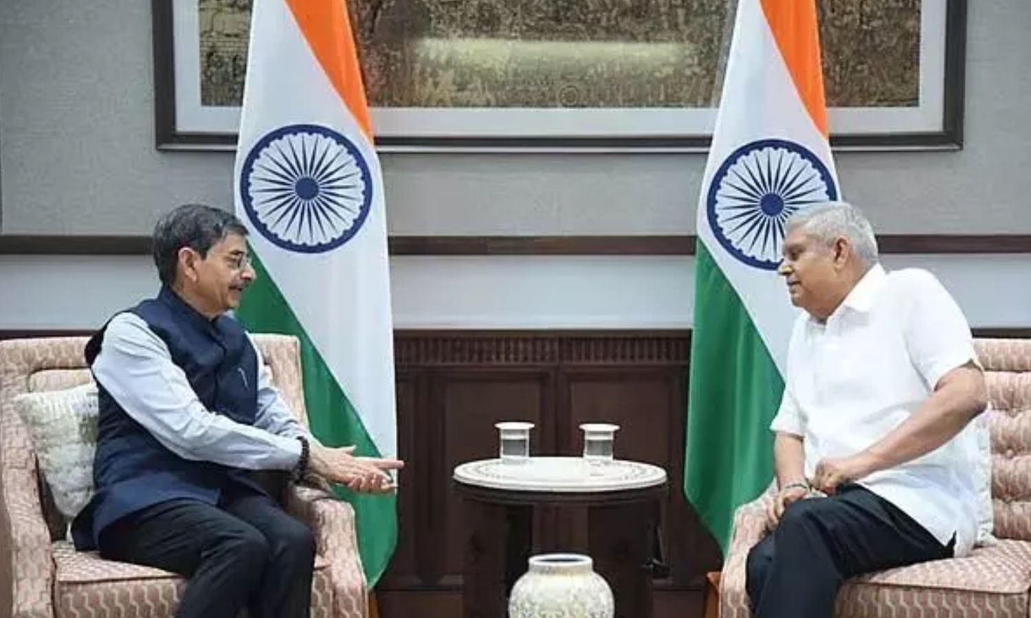 குடியரசு துணைத் தலைவர் ஜெகதீப் தன்கருடன் தமிழக ஆளுநர் ஆர்.என்.ரவி டெல்லியில் சந்திப்பு!