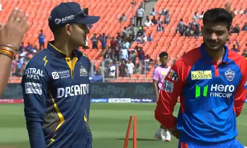 டெல்லி அணிக்கு எதிராக குஜராத் பந்து வீச்சு தேர்வு