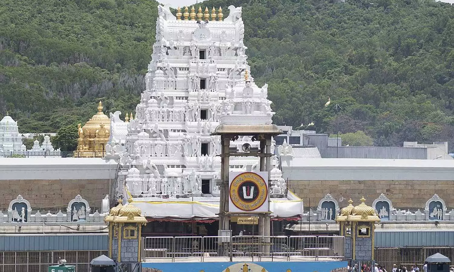 திருப்பதியில் பக்தர்கள் கூட்டம் குறைந்தது திருப்பதியில் பக்தர்கள் கூட்டம் குறைந்தது