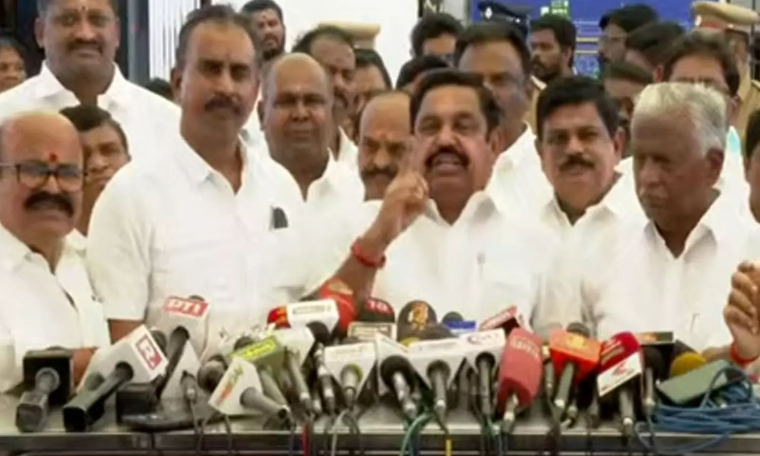 பா.ஜ.க.வுடன் திமுக கூட்டணி வைத்த போது இனித்தது, இப்போது கசக்கிறதா? எடப்பாடி பழனிசாமி பா.ஜ.க.வுடன் திமுக கூட்டணி வைத்த போது இனித்தது, இப்போது கசக்கிறதா? எடப்பாடி பழனிசாமி