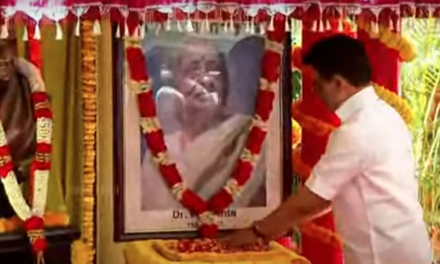 மருத்துவர் சாந்தா சிலையை திறந்து வைத்தார் முதலமைச்சர் மு.க.ஸ்டாலின்