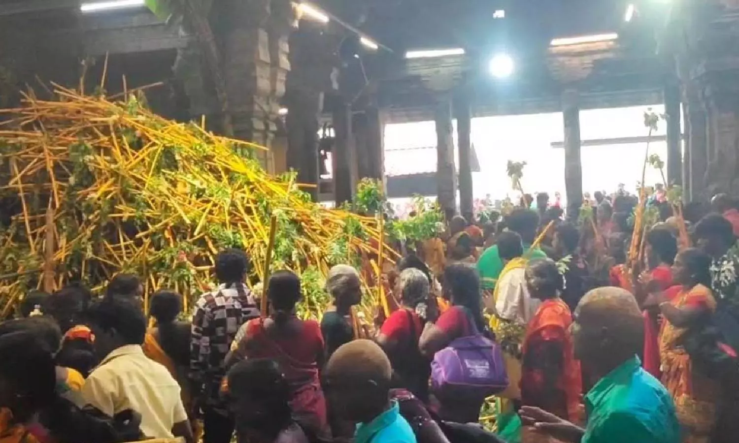 நகரத்தார் மக்கள் குலதெய்வ வழிபாடு: வைத்தீஸ்வரன் கோவிலில் குவிந்த லட்சக்கணக்கான பக்தர்கள் நகரத்தார் மக்கள் குலதெய்வ வழிபாடு: வைத்தீஸ்வரன் கோவிலில் குவிந்த லட்சக்கணக்கான பக்தர்கள்