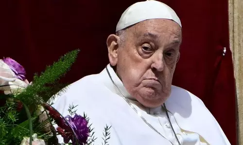 100 வருடங்களுக்குப் பின்.. வாடிகனுக்கு வெளியே அடக்கம் செய்யப்படும் முதல் போப் - என்ன காரணம்?