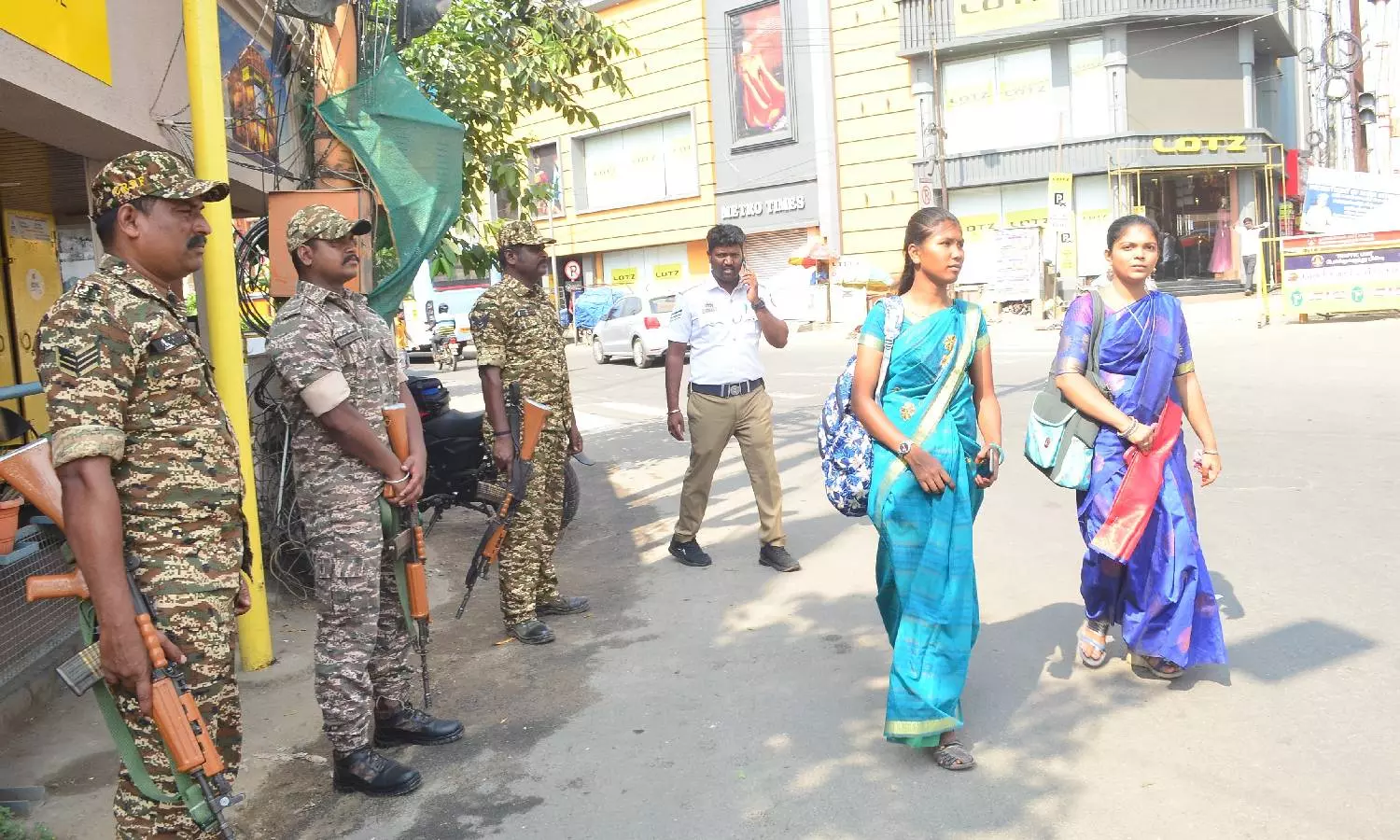 தீவிரவாதிகள் தாக்குதல் எதிரொலி: தமிழகம் முழுவதும் கண்காணிப்புகள் தீவிரம்