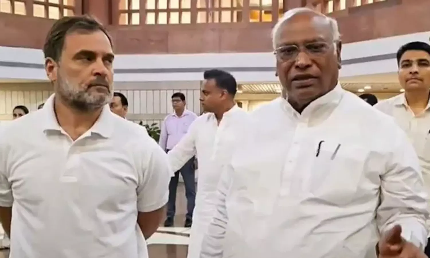 மத்திய அரசு எடுக்கும் நடவடிக்கைகளுக்கு முழு ஆதரவு: ராகுல் காந்தி