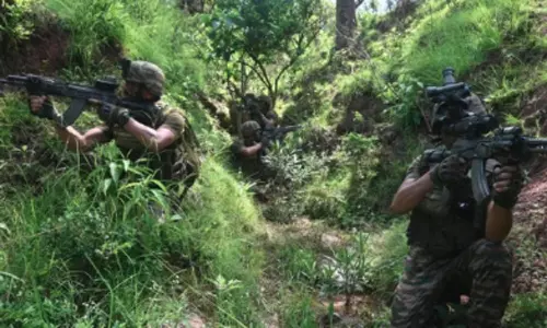 உதம்பூரில் துப்பாக்கிச் சண்டை... பயங்கரவாதிகளுடன் நடந்த மோதலில் ராணுவ வீரர் உயிரிழப்பு
