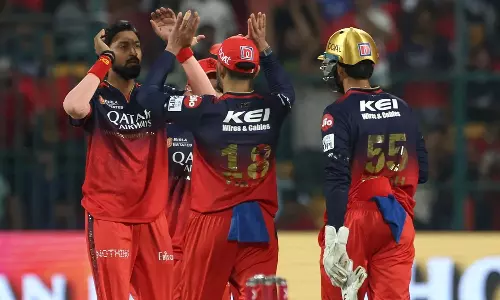 விராட் கோலி, ஹேசில்வுட் அபாரம்: 11 ரன் வித்தியாசத்தில் ராஜஸ்தானை வீழ்த்தியது ஆர்சிபி