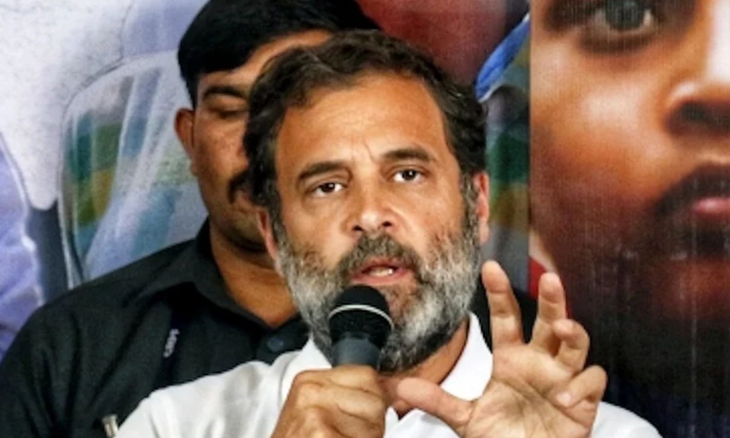 ராகுல் வெளிநாடு போகும்போதெல்லாம்.. பஹல்காம் தாக்குதல் பற்றி சர்ச்சை பதிவிட்ட பாஜக ஐ.டி விங் மீது FIR