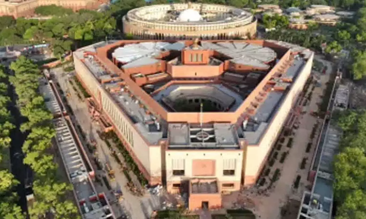 காஷ்மீரில் தீவிரவாதிகள் தாக்குதல் பற்றி விவாதிக்க பாராளுமன்ற சிறப்பு கூட்டம் கூடுகிறது? மத்திய அரசு தீவிர ஆலோசனை காஷ்மீரில் தீவிரவாதிகள் தாக்குதல் பற்றி விவாதிக்க பாராளுமன்ற சிறப்பு கூட்டம் கூடுகிறது? மத்திய அரசு தீவிர ஆலோசனை