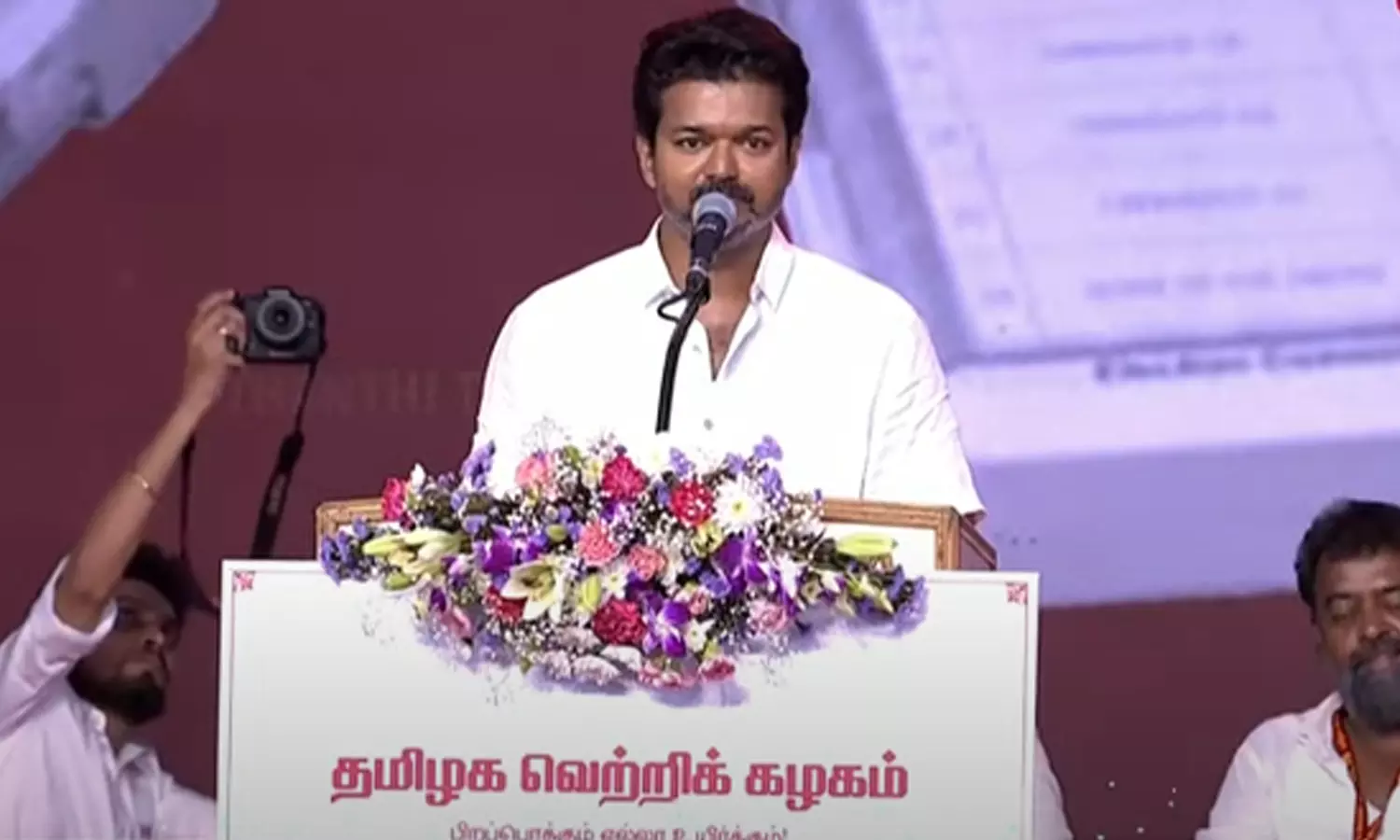 எங்களிடம் மனதில் நேர்மையும், கறை படியாத அரசியல் கைகளும் இருக்கிறது- விஜய்