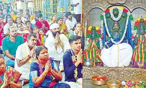 திருநாகேஸ்வரம் நாகநாதசுவாமி கோவிலில் ராகு பெயர்ச்சியை காண குவிந்த பக்தர்கள்