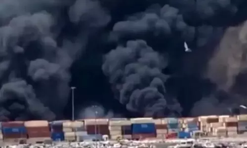 VIDEO: ஈரான் துறைமுகத்தில் பயங்கர வெடிவிபத்து.. 4 பேர் பலி..  400 பேர் படுகாயம்