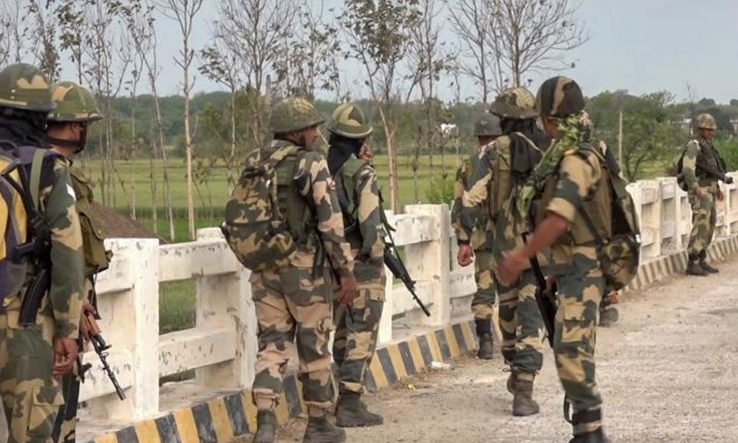 காஷ்மீரில் மேலும் ஒருவர் சுட்டுக்கொலை: பயங்கரவாதிகளின் வீடுகள் இடிப்பு தொடர்கிறது