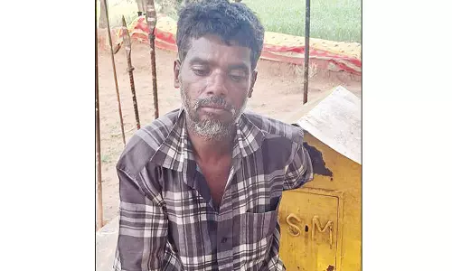 உண்டியலில் கை சிக்கி கொண்டதால் விடிய விடிய தவித்த திருடன்