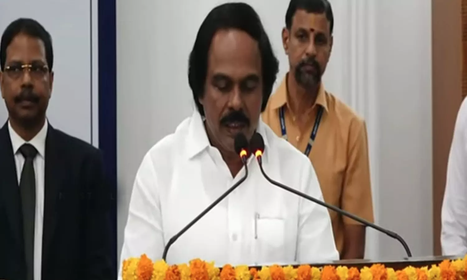 தமிழக அமைச்சரவையில் மீண்டும் மனோ தங்கராஜ்- பால்வளத்துறை ஒதுக்கீடு