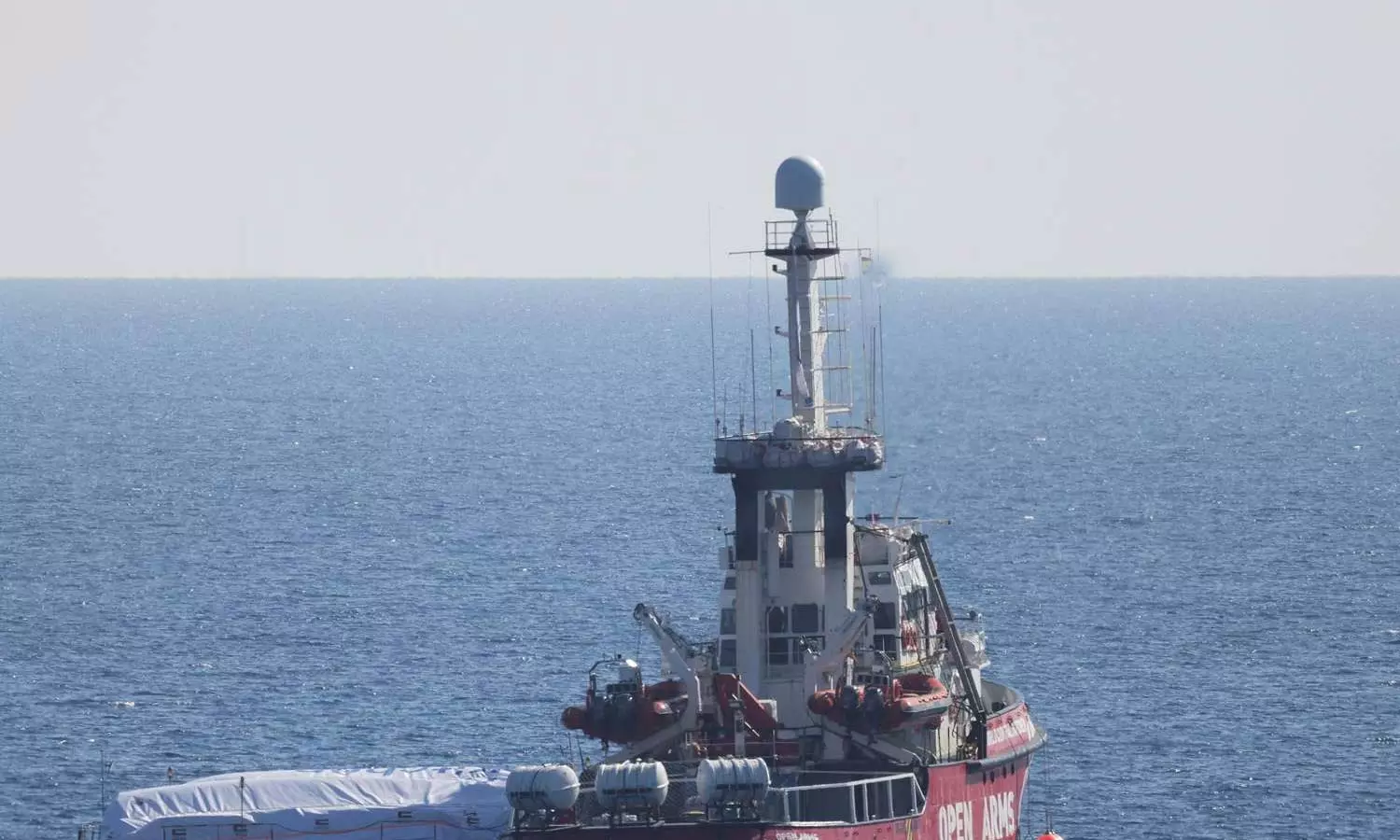 காசாவுக்கு உதவிப் பொருட்கள் ஏற்றிச் சென்ற கப்பல் மீது டிரோன் தாக்குதல்