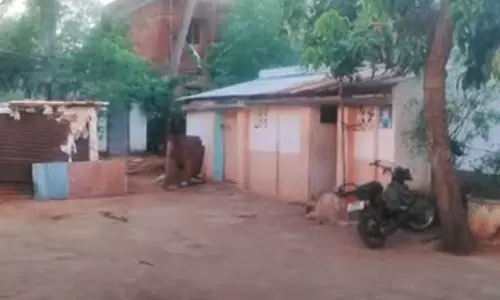 உத்தமபாளையம் அருகே நிலத்தகராறில் 2 பேர் கொலை