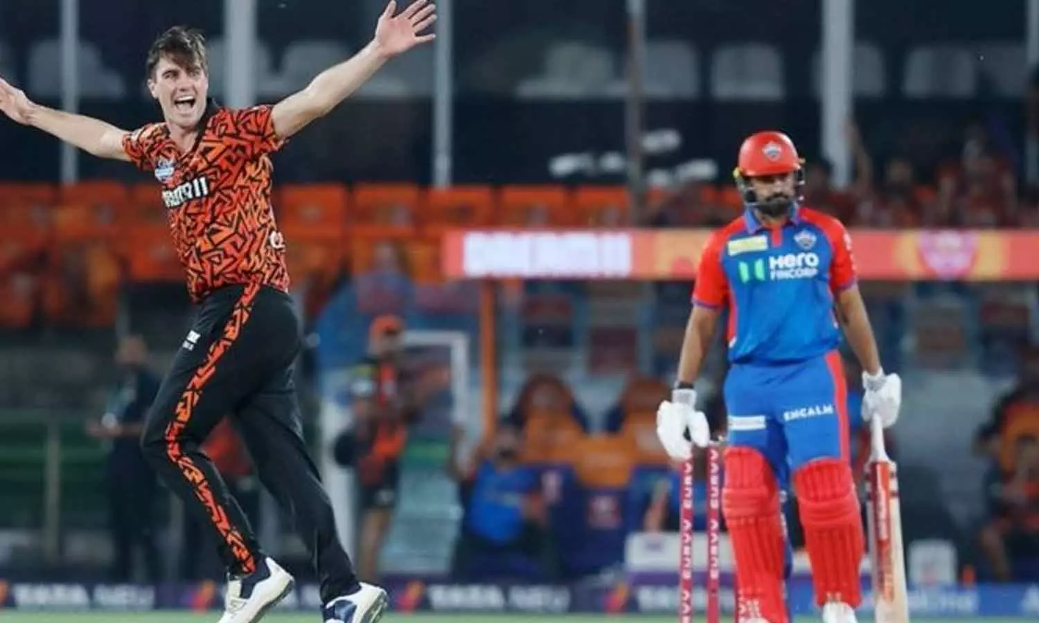 ஐதராபாத் மிரட்டல் பந்து வீச்சு- 133 ரன்னில் அடங்கிய டெல்லி