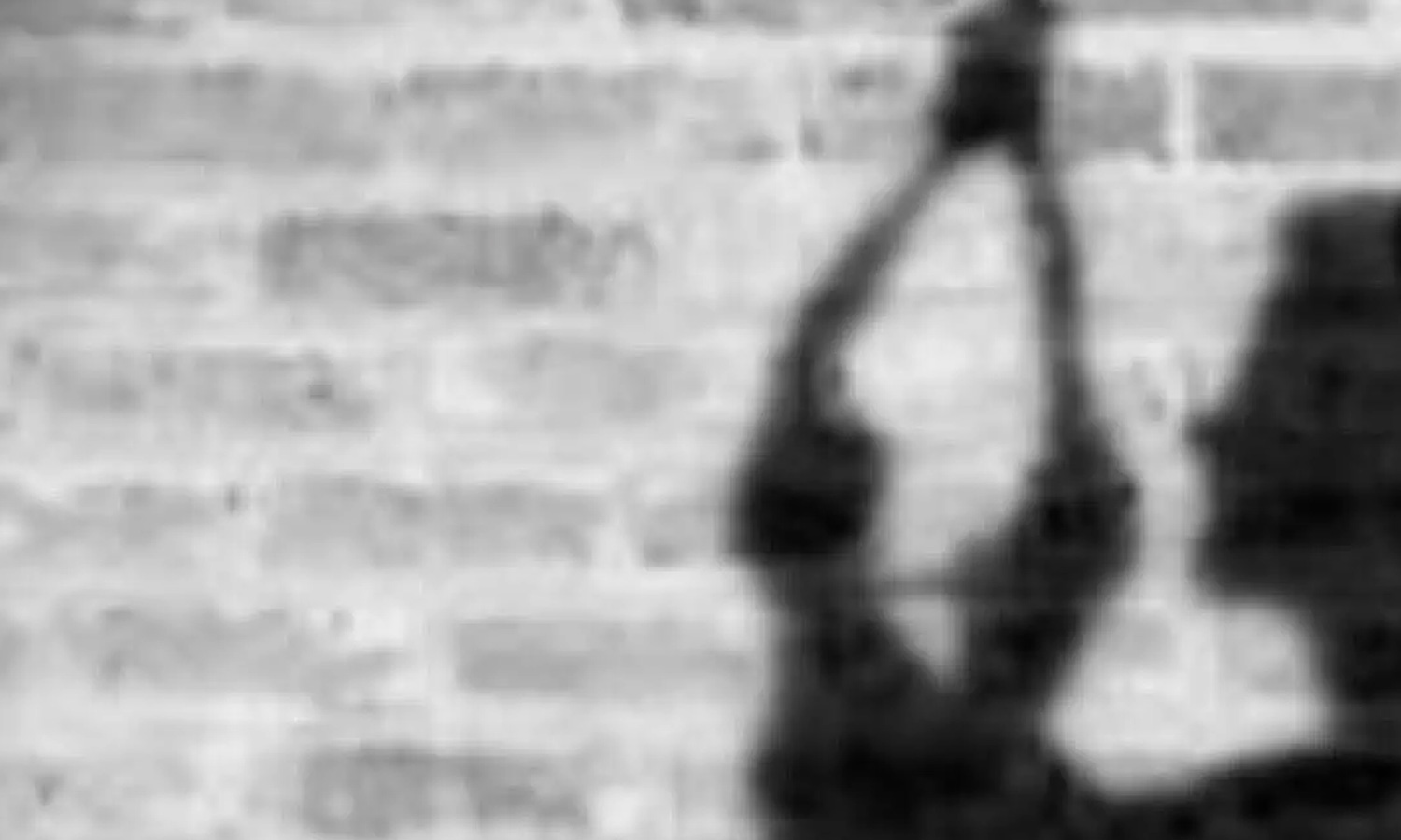 தெலுங்கானாவில் தோல்வி பயத்தில் நீட் தேர்வு எழுதிவிட்டு வந்த 2 மாணவர்கள் தற்கொலை தெலுங்கானாவில் தோல்வி பயத்தில் நீட் தேர்வு எழுதிவிட்டு வந்த 2 மாணவர்கள் தற்கொலை