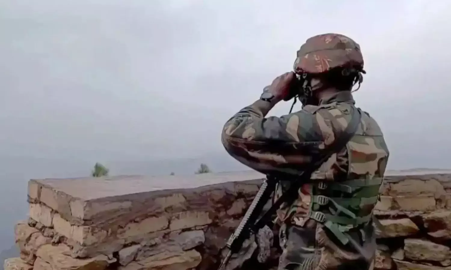 ஜம்மு காஷ்மீர்: எல்லைக் கோடு வழியாக இந்தியாவுக்குள் ஊடுருவிய பாகிஸ்தானியர் கைது