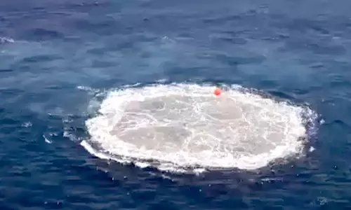 கடலுக்கு அடியில் சக்தி வாய்ந்த வெடிகுண்டு சோதனை வெற்றி- இந்திய கடற்படை அசத்தல்