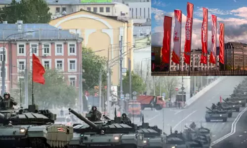 உக்ரைன் டிரோன் தாக்குதல் எதிரொலி.. மாஸ்கோ விமான நிலையங்கள் மூடல் - ரஷியாவில் பதற்றம்