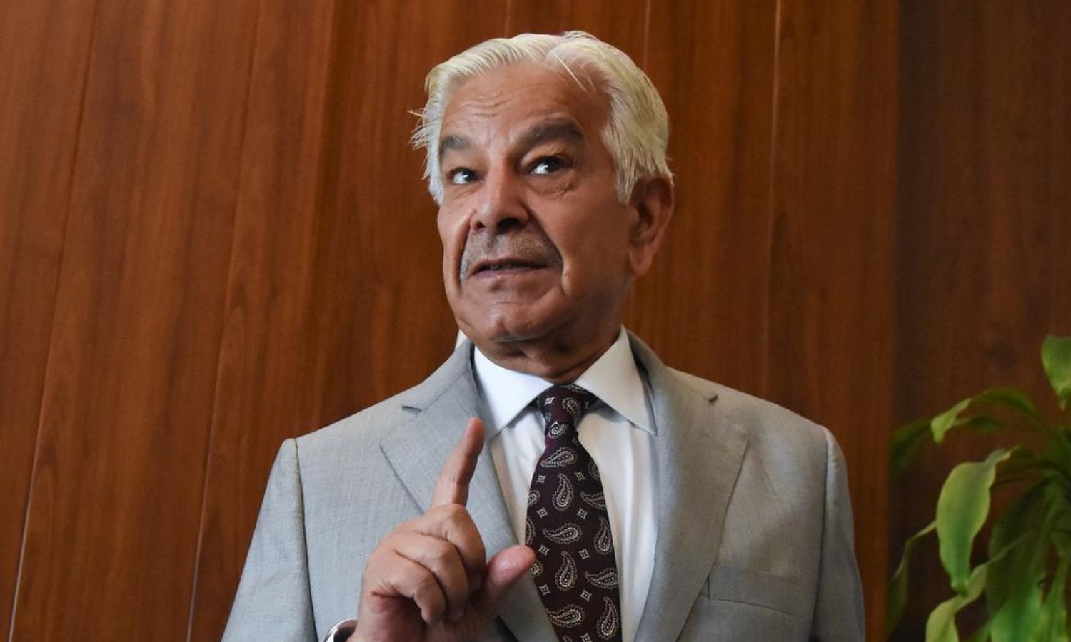 இந்தியாவுடன் பதற்றத்தை தணிக்க தயாராக உள்ளோம் - பாகிஸ்தான் பாதுகாப்பு அமைச்சர் அழைப்பு இந்தியாவுடன் பதற்றத்தை தணிக்க தயாராக உள்ளோம் - பாகிஸ்தான் பாதுகாப்பு அமைச்சர் அழைப்பு