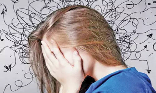 பருவ வயதை கடக்கும் பெண்கள் அனுபவிக்கும் சவால்கள்