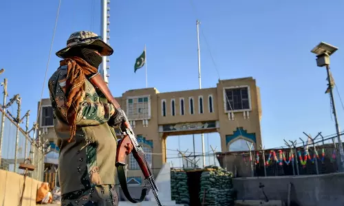 இந்தியா- பாகிஸ்தான் இடையே போர் பதற்றம்: ஆப்கானிஸ்தான் கவலை