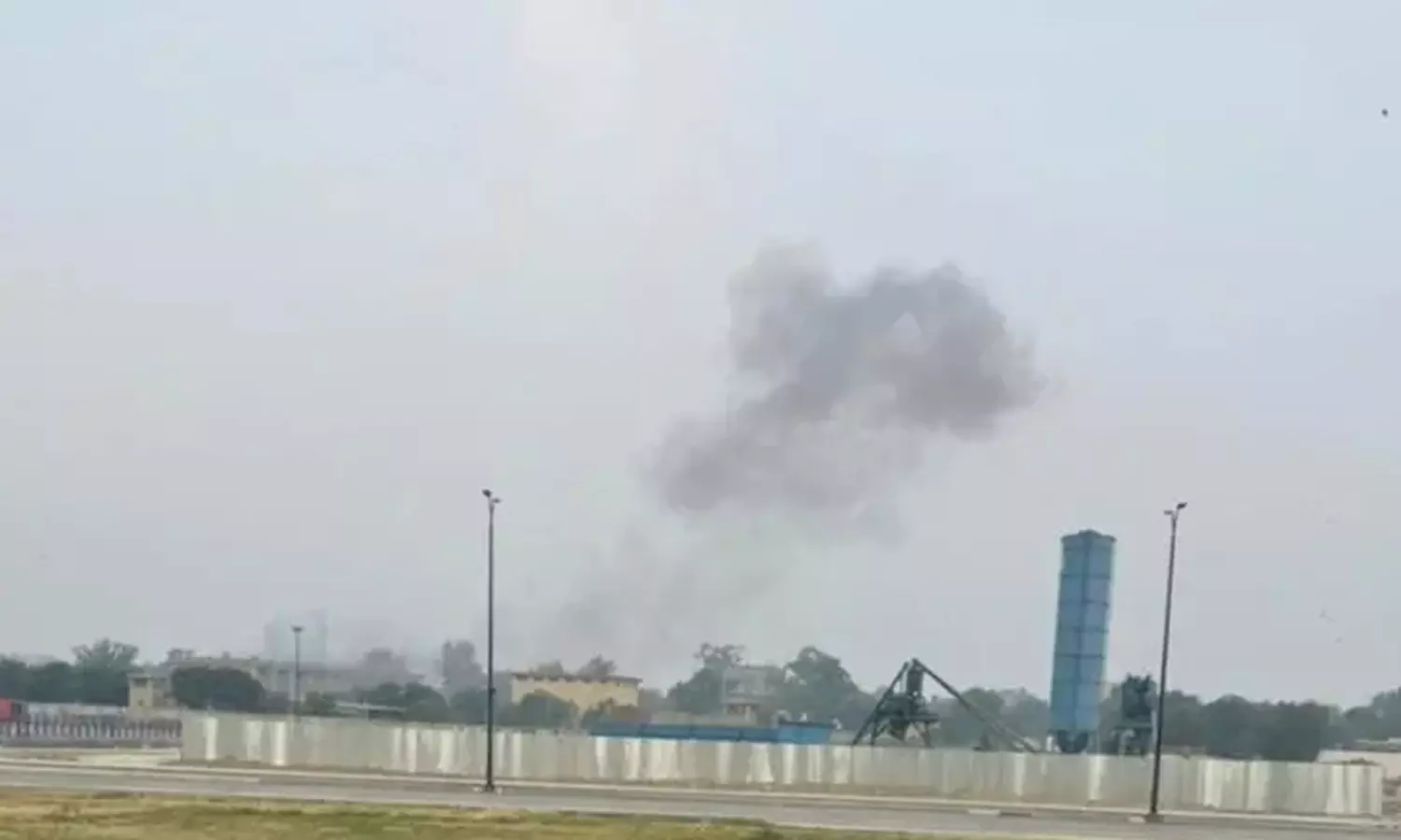 லாகூர் விமான நிலையம் அருகே குண்டு வெடிப்பு