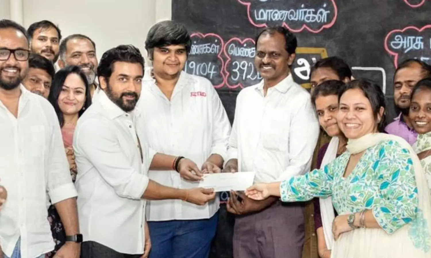 ரெட்ரோ படத்தின் லாபத்தை அகரம் அறக்கட்டளைக்கு  பகிர்ந்த சூர்யா