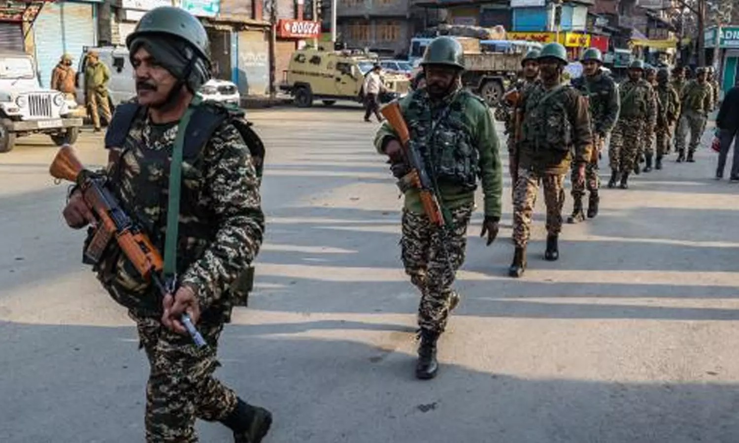 எல்லையில் அத்துமீறல்- 16 பேர் உயிரிழப்பு: பாகிஸ்தானுக்கு பதிலடி கொடுக்க வேண்டிய கட்டாயம்- இந்தியா