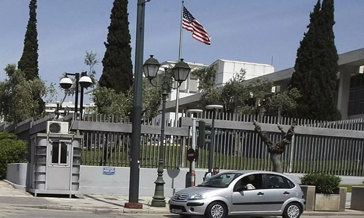 அமெரிக்கர்கள் உடனடியாக லாகூரை விட்டு வெளியேறுங்கள்..! தூதரகம் எச்சரிக்கை