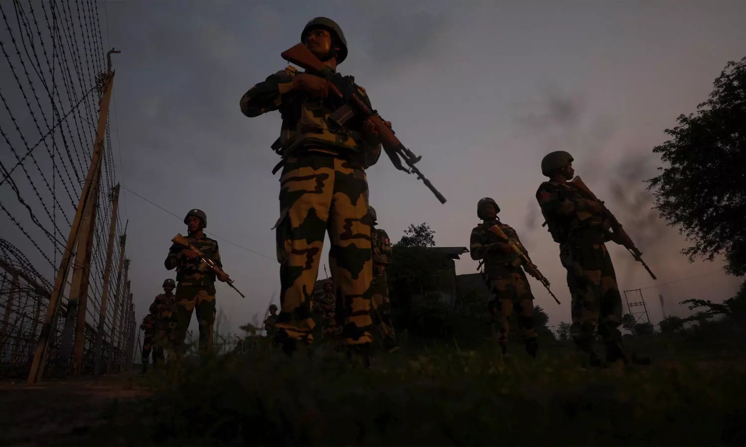 ஜம்மு காஷ்மீரின் சம்பாவில் பயங்கரவாதிகள் ஊடுருவலை முறியடித்த இந்திய ராணுவம்