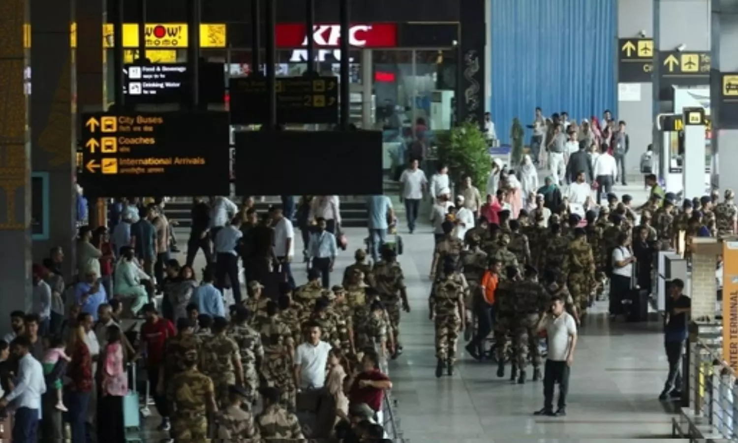 நாடு முழுவதும் 24 விமான நிலையங்கள் மூடல்.. பயணிகளுக்கு எச்சரிக்கை