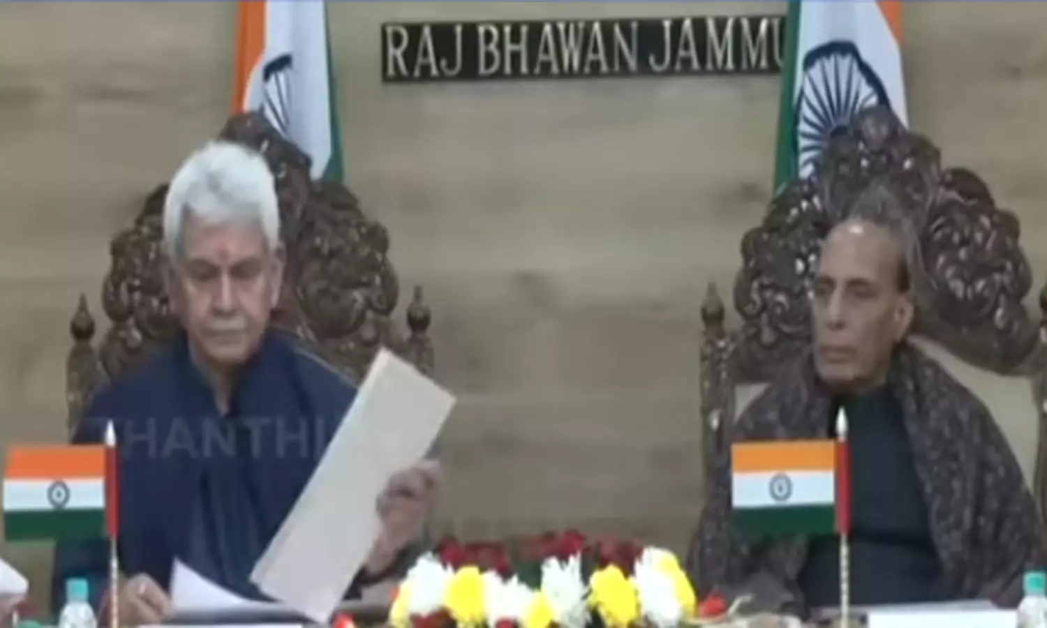 முப்படை தளபதிகளுடன் ராஜ்நாத் சிங் ஆலோசனை - வெளியாகும் முக்கிய அறிவிப்பு? முப்படை தளபதிகளுடன் ராஜ்நாத் சிங் ஆலோசனை - வெளியாகும் முக்கிய அறிவிப்பு?