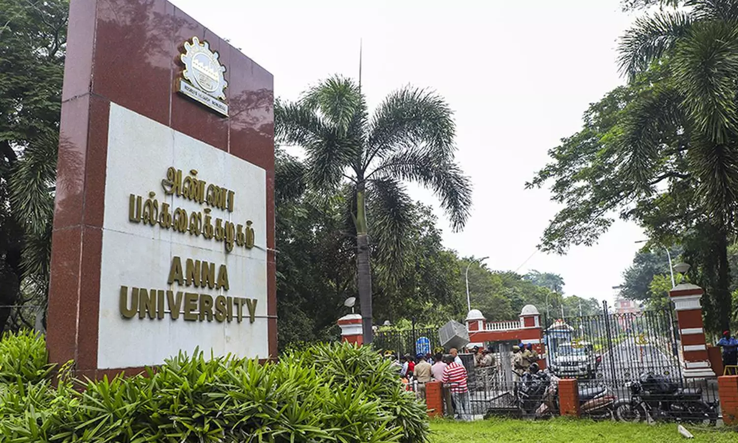 கணிதம், இயற்பியல், வேதியியல் பாடங்களில் மதிப்பெண் குவிப்பு- என்ஜினீயரிங் கட்-ஆப் உயருகிறது