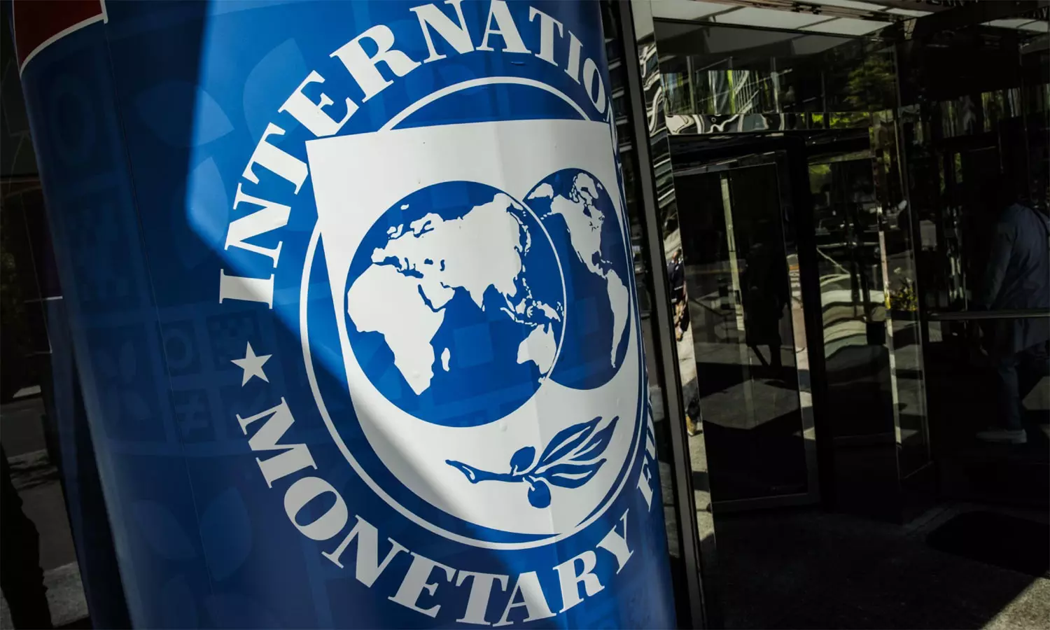 பாகிஸ்தானுக்கு கடன் வழங்கக்கூடாது: ஐ.எம்.எப்.பில் வாக்கெடுப்பை புறக்கணித்தது இந்தியா