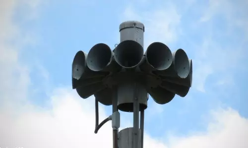 சண்டிகரில் சைரன் எச்சரிக்கை.. வான்வழித் தாக்குதல் அபாயம் - மக்கள் வீட்டுக்குள்ளேயே இருக்க அறிவுறுத்தல்