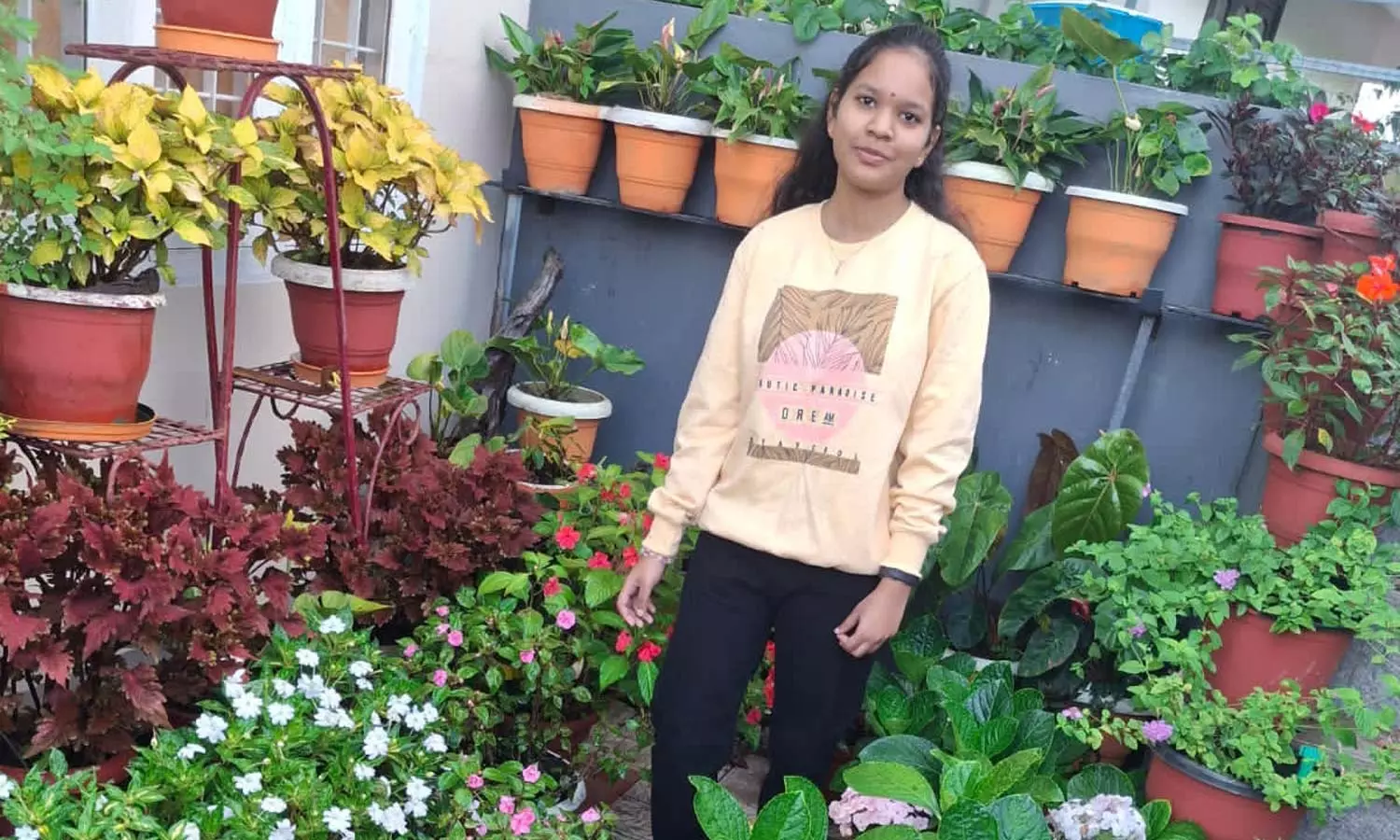 மூணாறுக்கு சுற்றுலா வந்த புதுச்சேரி மாணவி உயிரிழப்பு மூணாறுக்கு சுற்றுலா வந்த புதுச்சேரி மாணவி உயிரிழப்பு